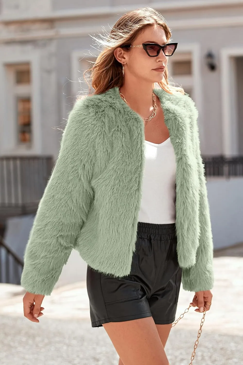 PRETTYGARDEN Women's 2025 Winter Coats Fleece Cropped Jacket Faux Fur Long Sleeve Pockets Shaggy Warm Outerwear Fall Clothes