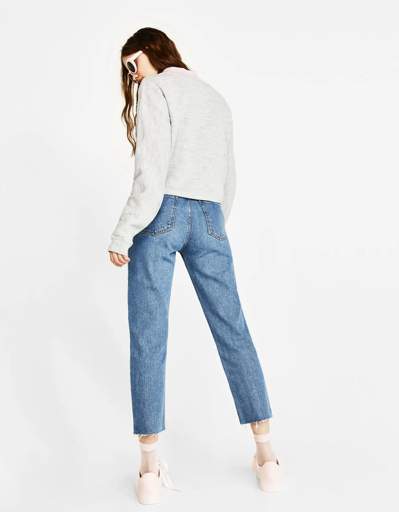 Sweater with slogan