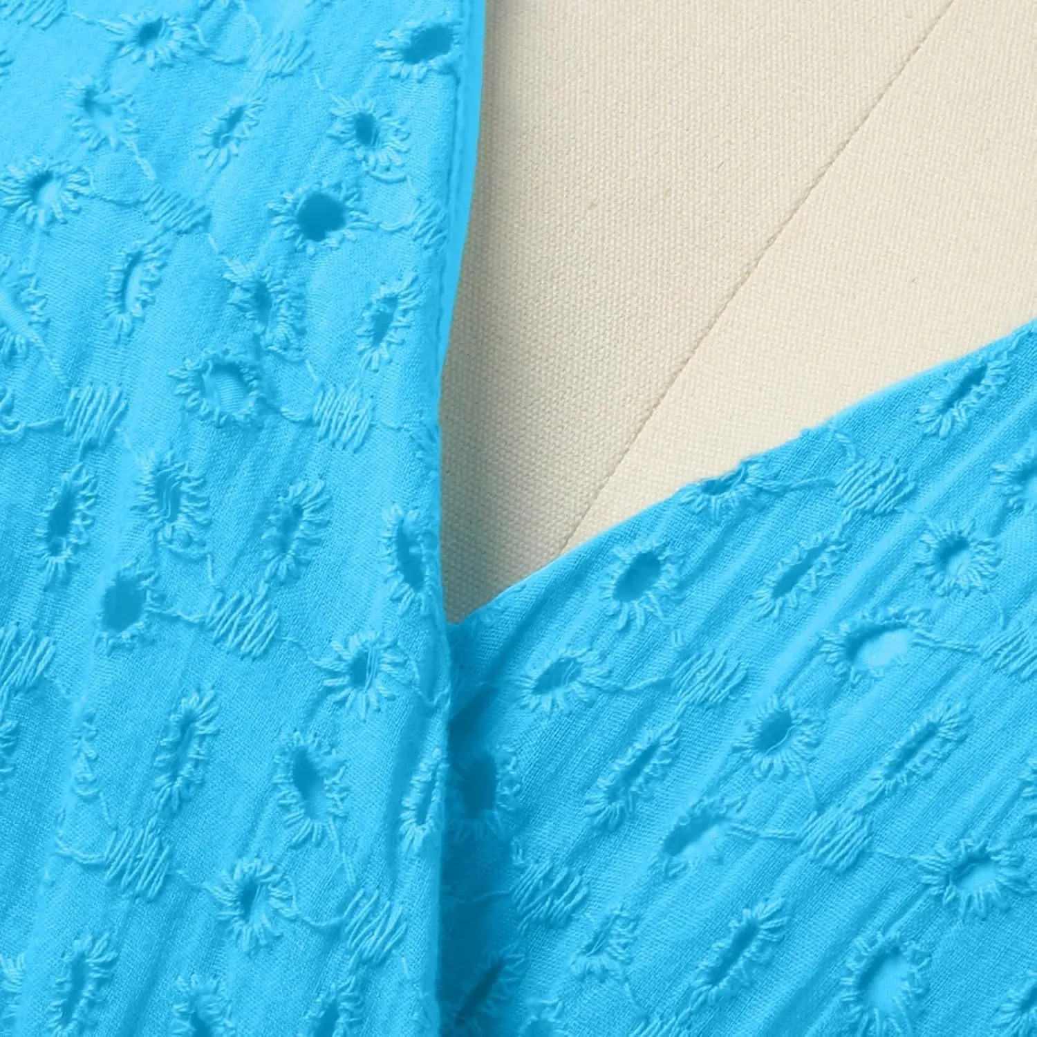 Women's Summer Dresses Sexy Eyelet Lace Embroidery Smocked Dress Flutter Sleeve Midi Long Beach Vacation Sundress