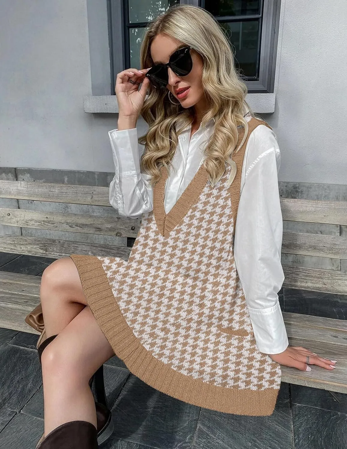 Zeagoo Womens Sweater Vest Dress Pattern Knitted Pullovers Sweaters V Neck Tank Sweater Dress with Pockets